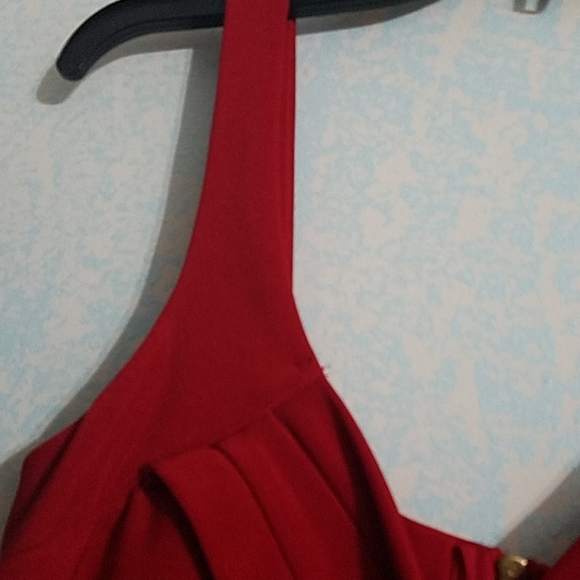 Red Dress - Picture 3 of 4